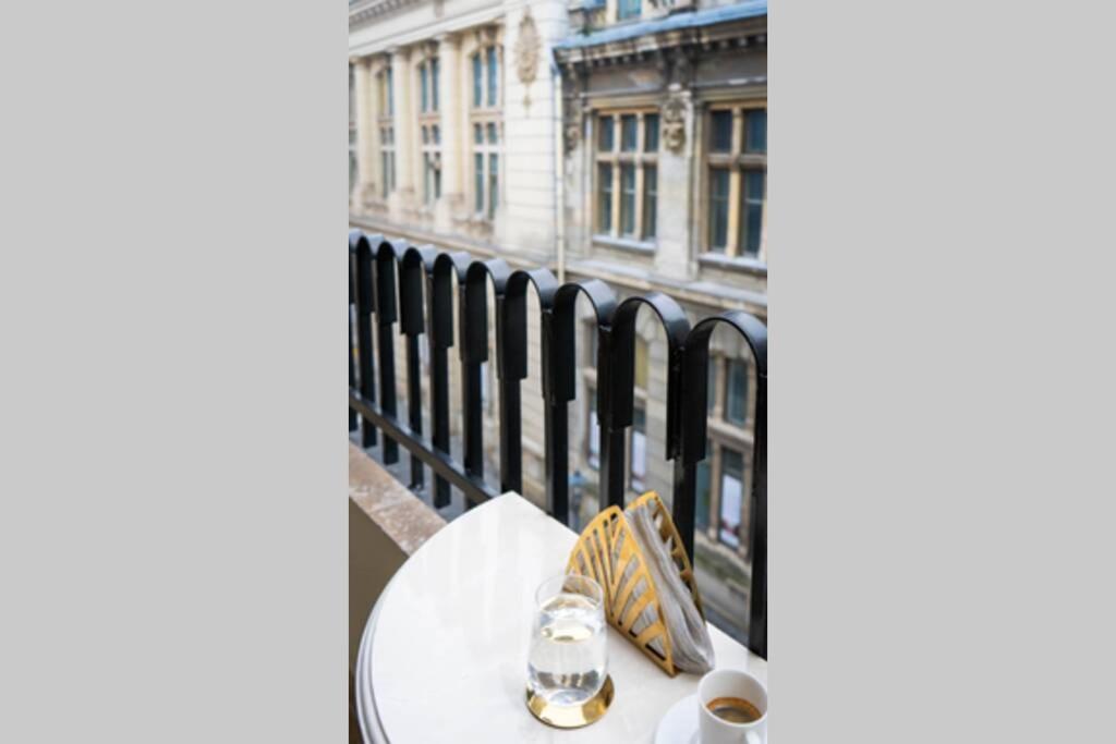 History Museum Apartment Bukarest Exterior foto
